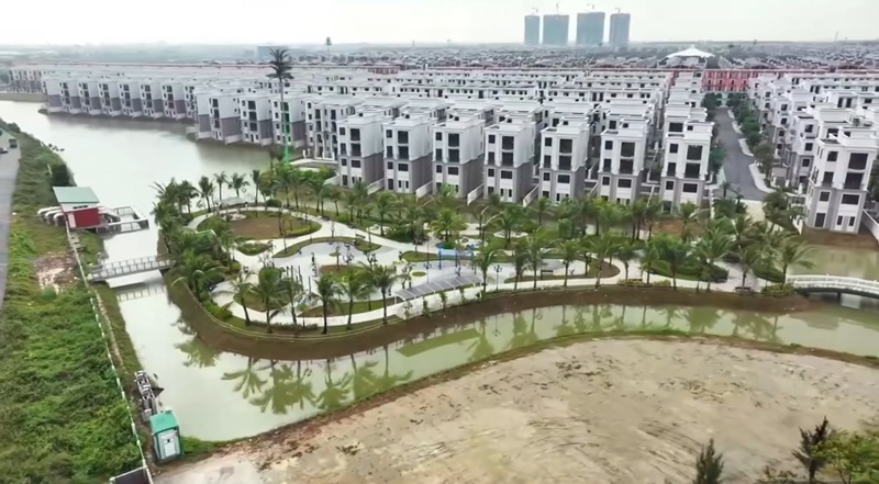 Biệt thự phân Khu Vịnh Xanh Khu đô thị Vinhomes Ocean Park 3 The Crown Hưng Yên.